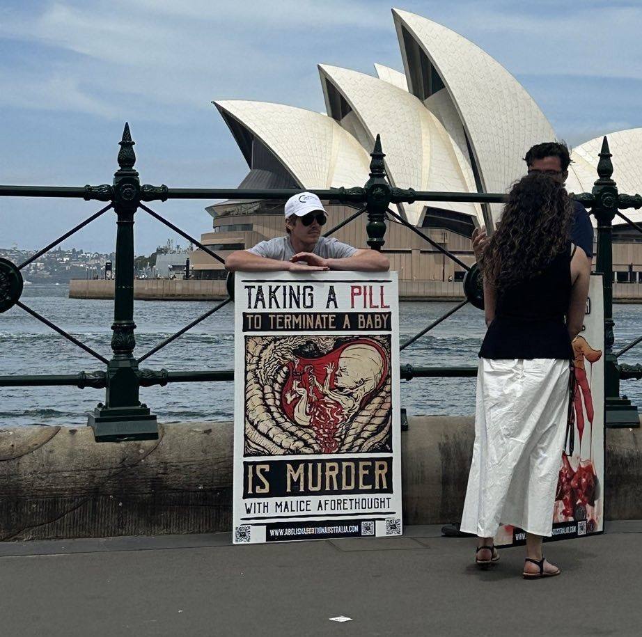 Street evangelism at the Sydney Opera House